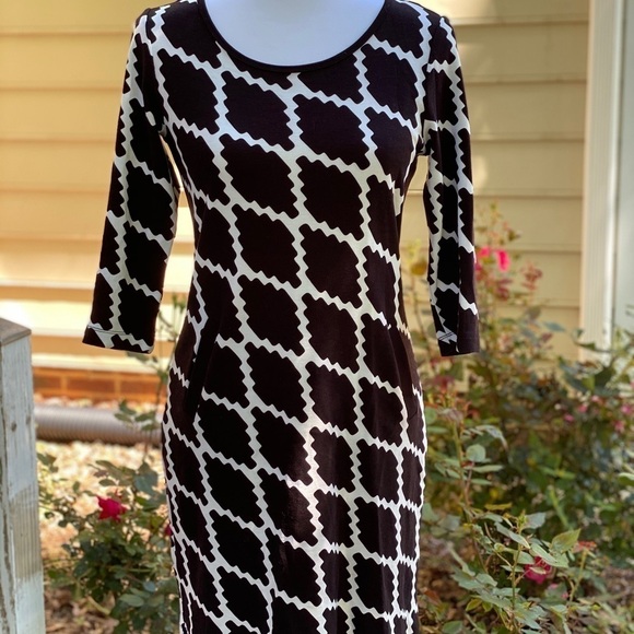 Cynthia Rowley Black and White Dress w/ Pockets - Picture 1 of 6